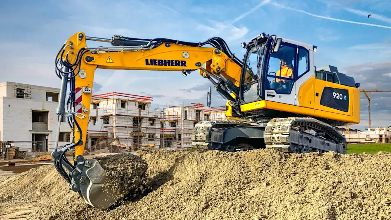 Liebherr показала первый электрический гусеничный экскаватор R 920 G8-E