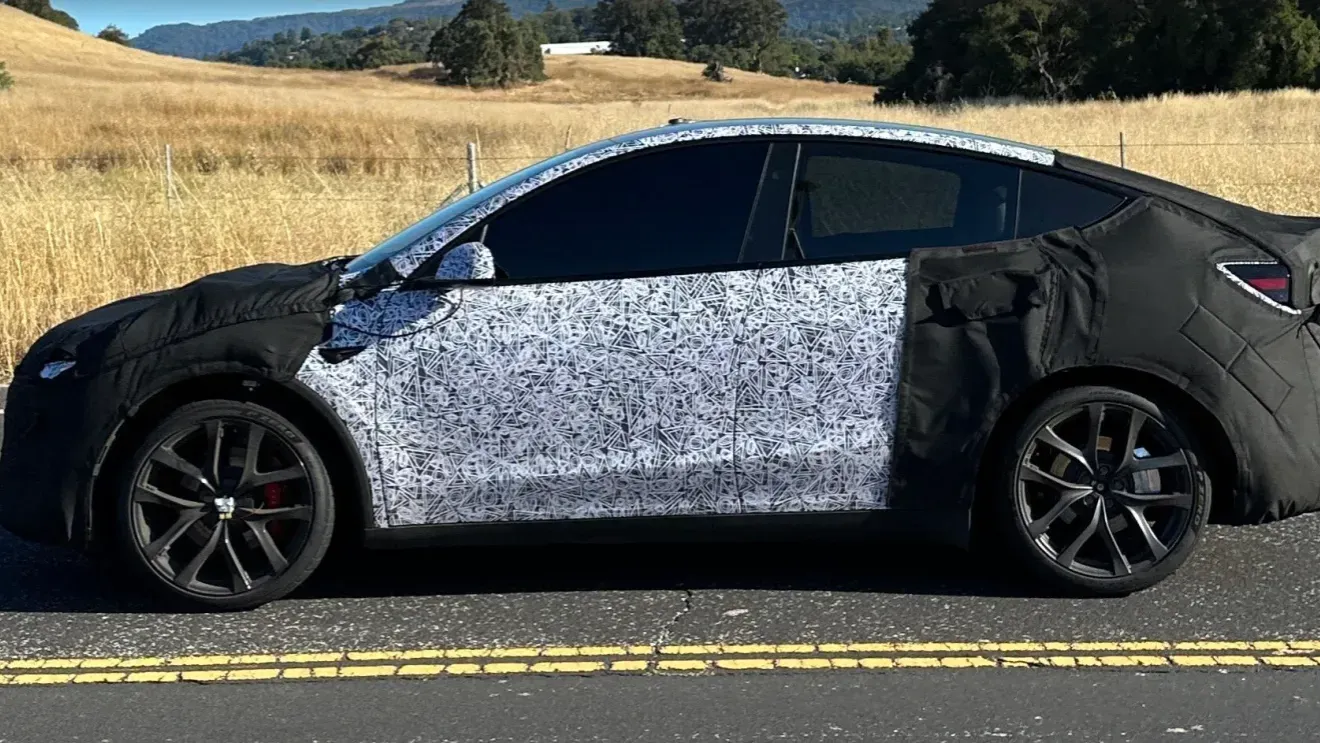 Tesla тестирует новую спортивную версию Model Y Performance в Калифорнии