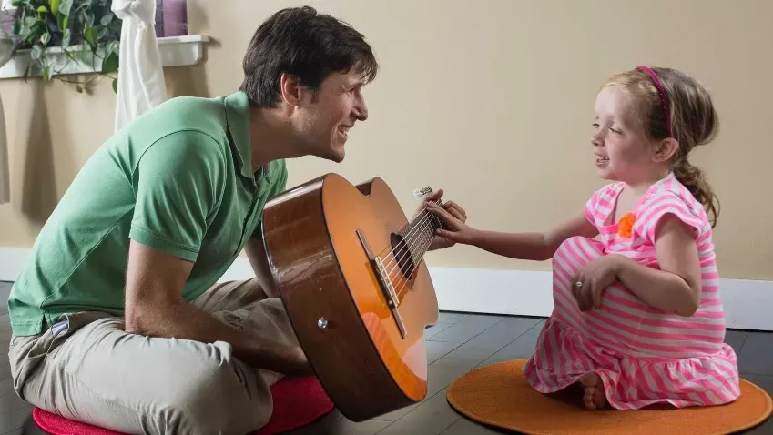 Музыкальная терапия улучшает самочувствие детей с тяжелыми черепно-мозговыми травмами