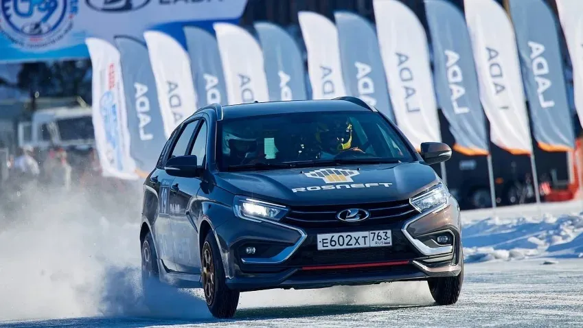 АвтоВАЗ запустил производство седанов и универсалов Lada Vesta Sport