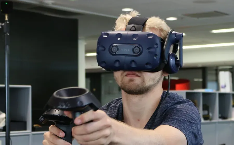 Хакеры научились воровать данные у пользователей, использующих VR-очки