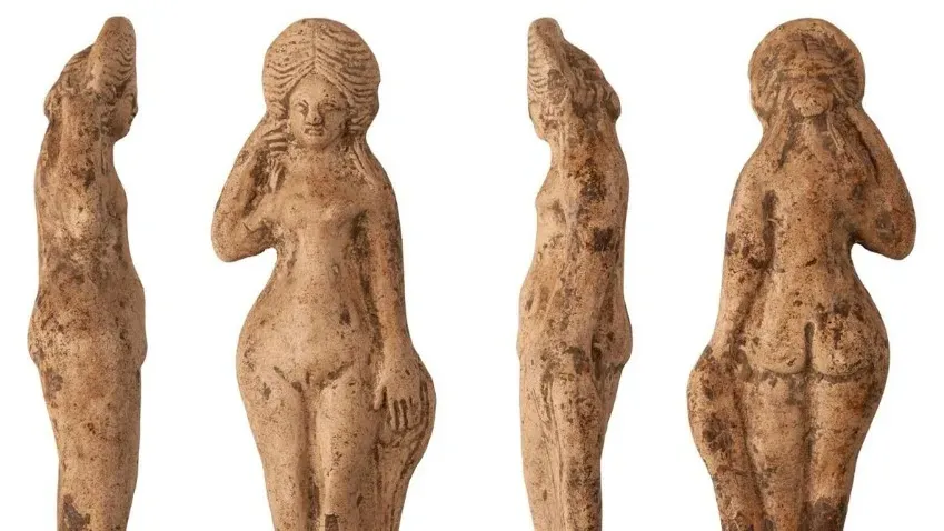 Римские статуэтки богини Венеры 1800-летней давности найдены среди мусора во Франции