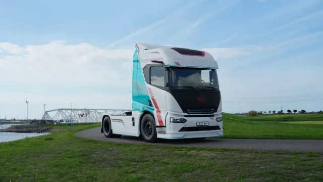 BYD представила электротягач ETT 44 на выставке в Ганновере