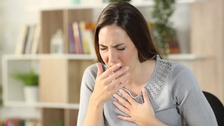 Daily Mail: сильный болезненный кашель может быть симптомом рака щитовидной железы
