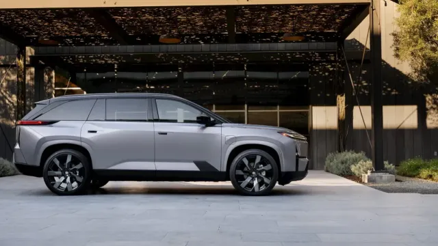 Toyota официально опровергла перенос запуска электрического Highlander EV