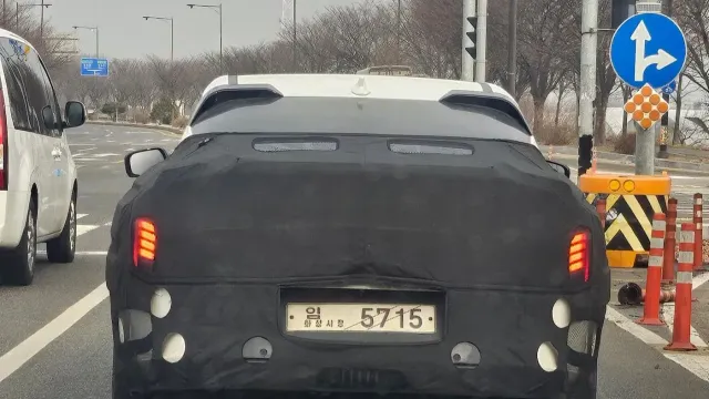 В Сети появились первые снимки электрического купе Kia EV4 GT