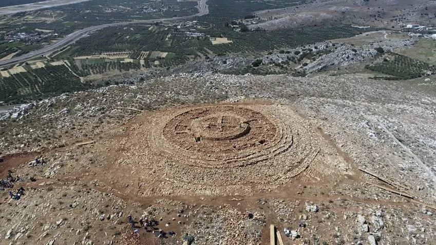 Загадочная круглая структура найдена исследователями на острове Крит