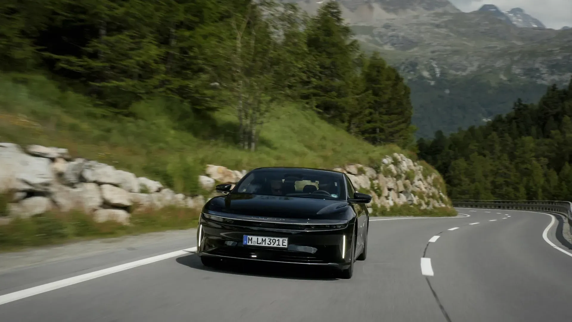 Lucid Air GT установил рекорд дальности среди электромобилей