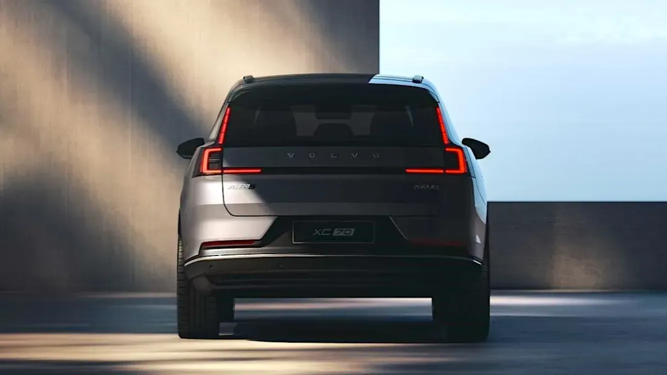 Volvo представила новый гибрид XC70 на 400 л.с.