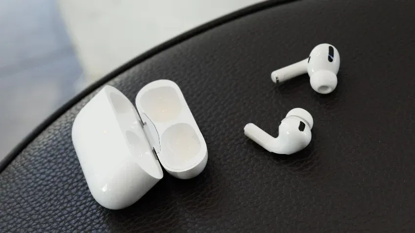 В Apple объяснили, почему AirPods Pro хорошо звучат не со всеми устройствами