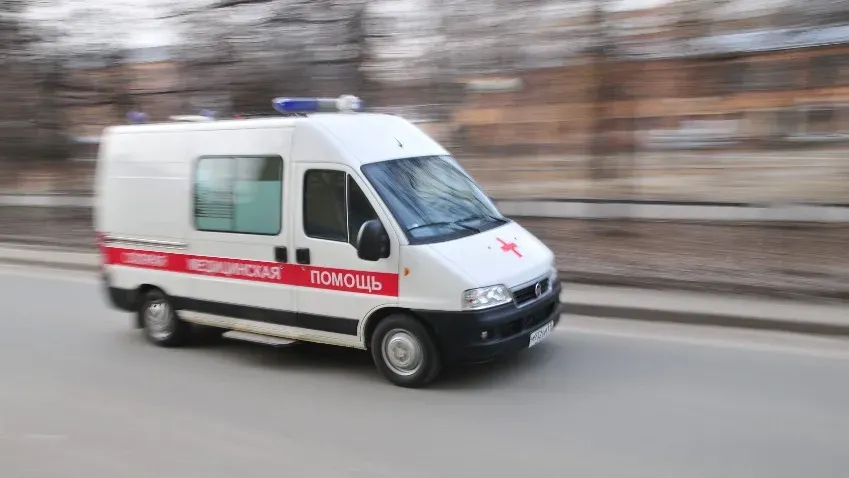 Сотрудники ГИБДД устроили «погоню» за скорой помощью в центре Екатеринбурга