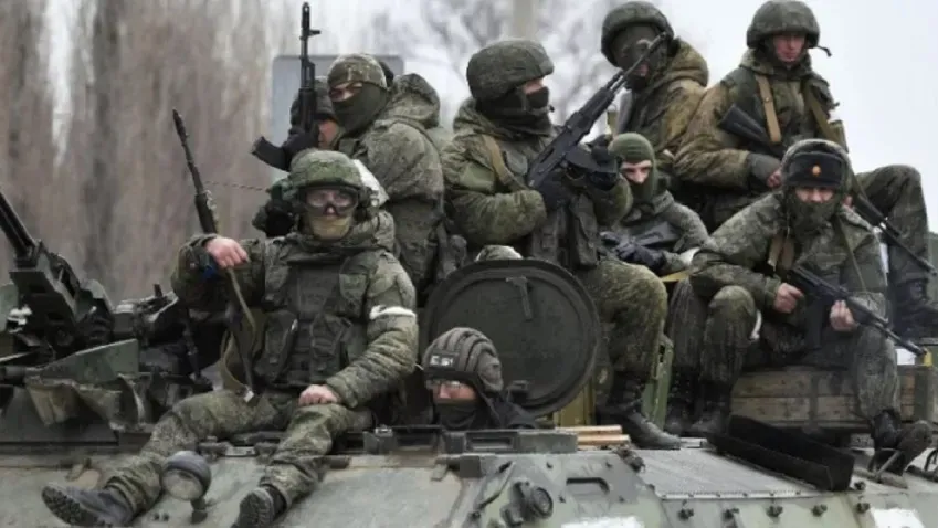 В Сеть попали поразительные кадры молитвы военных ВС РФ перед атакой под Донецком