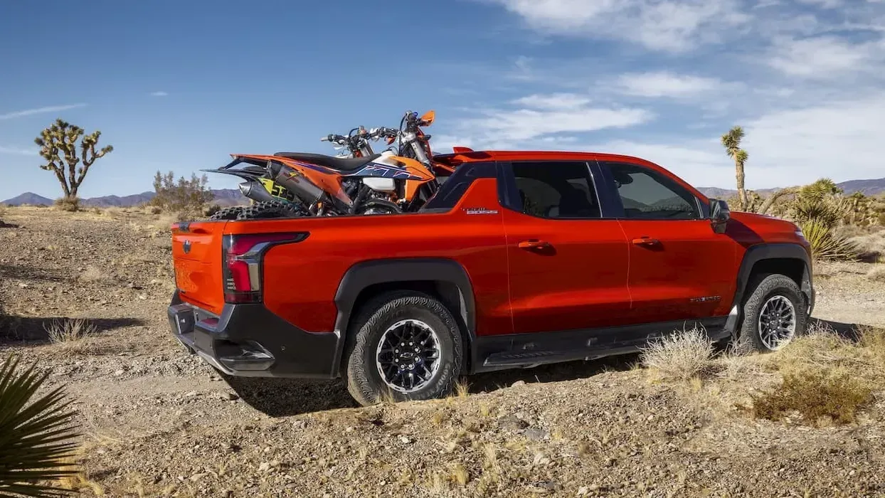 Chevrolet представила Silverado EV Trail Boss 2026 года