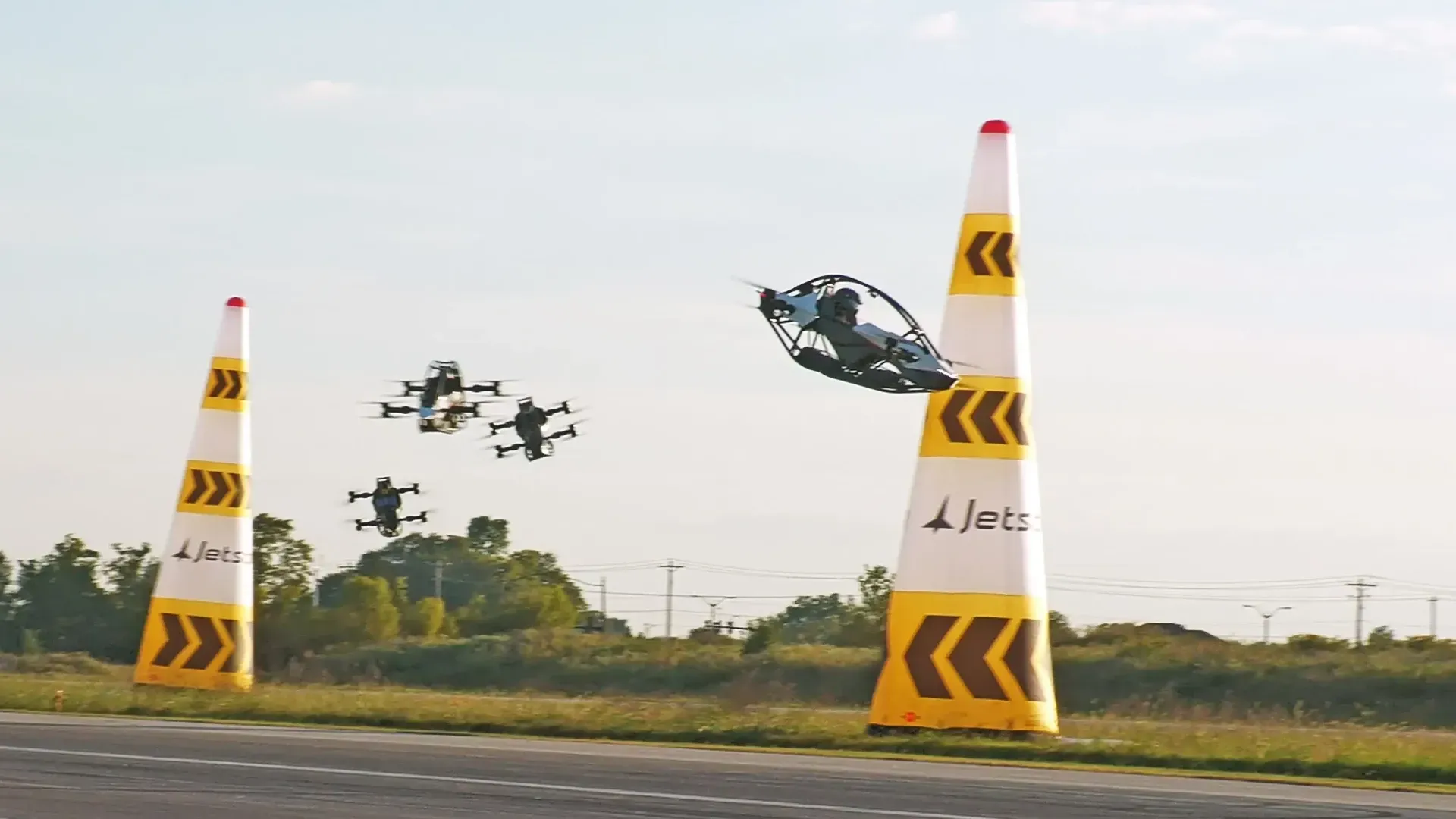 Jetson Aero представила первые гонки на персональных электрических флайерах