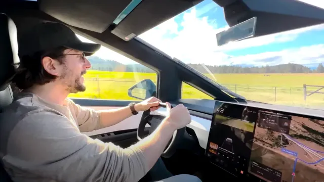 Tesla меняет условия для владельцев Cybertruck, разочаровывая клиентов