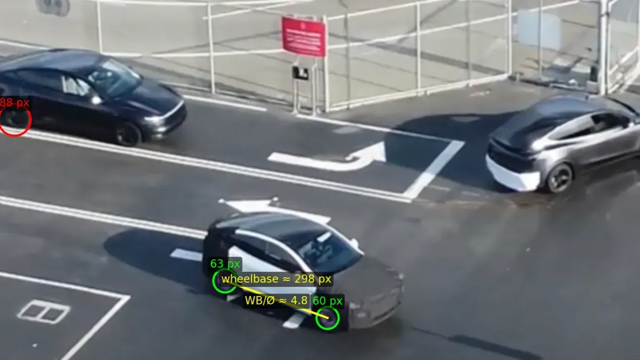Новый прототип Tesla заметили у завода во Фримонте