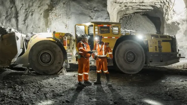 Glencore инвестировала $2 млрд в глубокую электрическую шахту