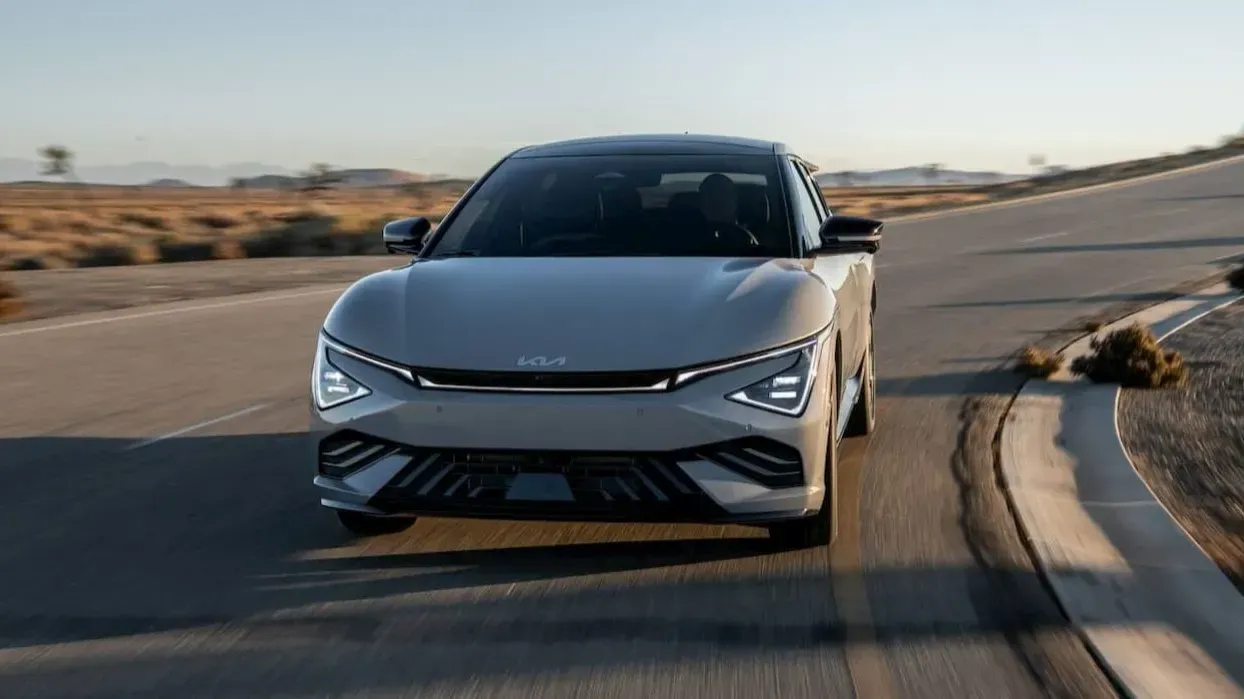 Спортивный электромобиль Kia EV6 GT стал мощнее и доступнее