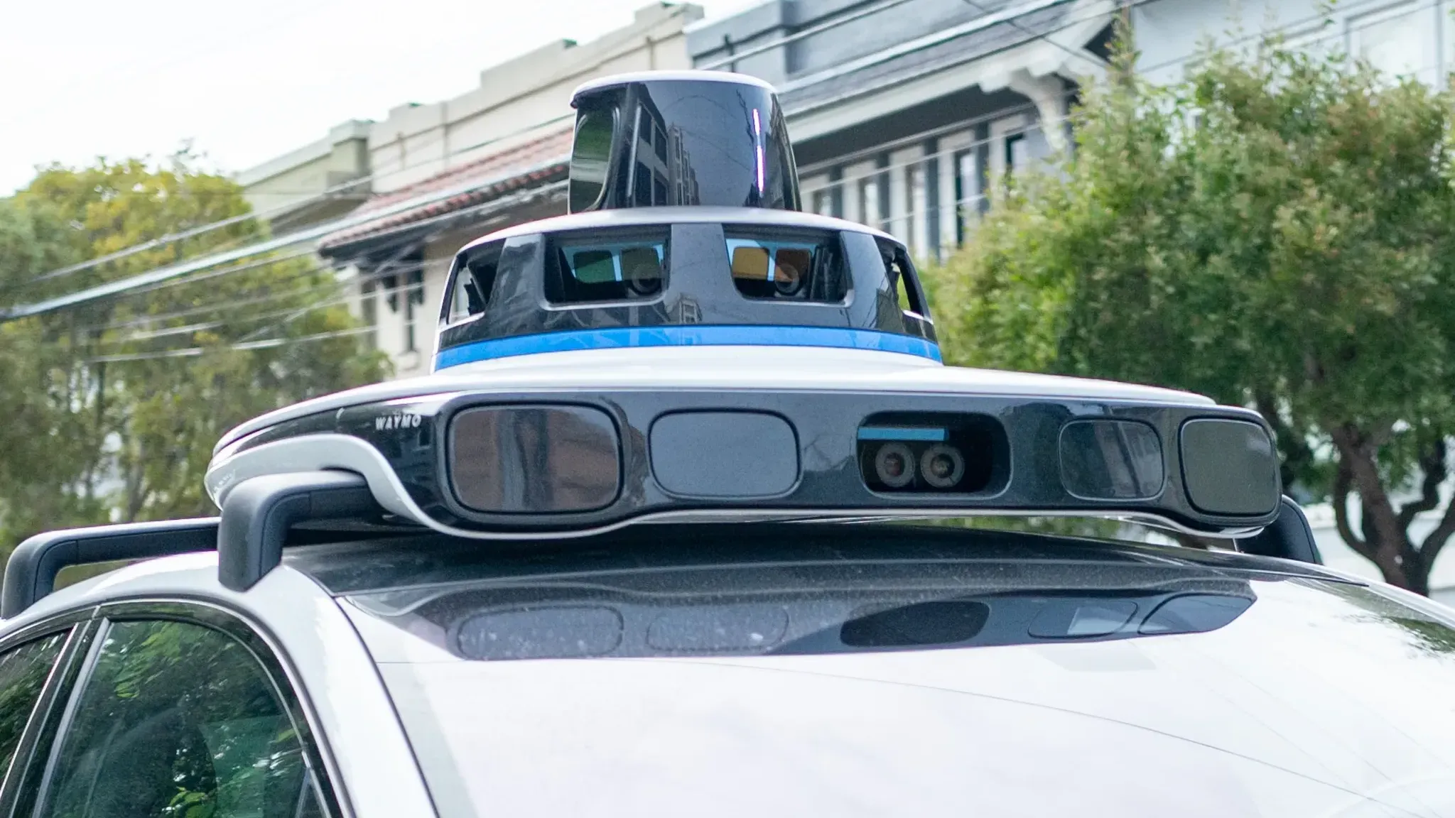 Waymo запускает роботакси в Далласе в 2026 году с партнёром Avis