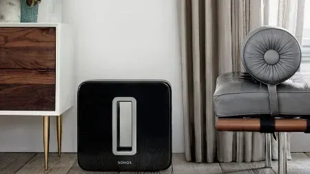 Компания Sonos представила новый беспроводной сабвуфер Sonos Sub Mini стоимостью от $429