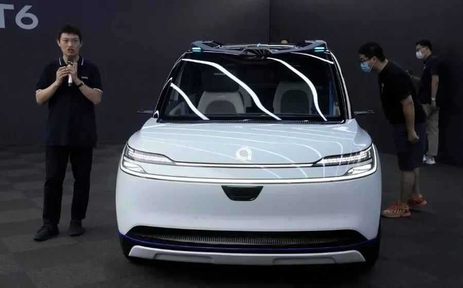 Baidu представил беспилотный электромобиль: Apollo RT6