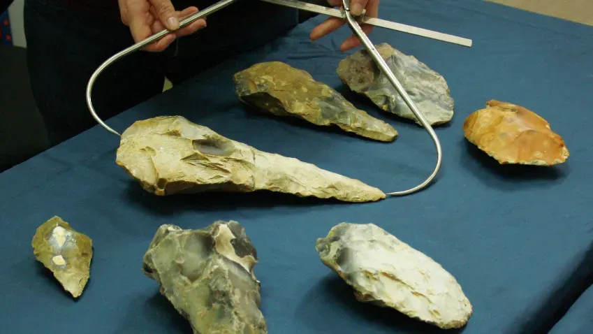 "Гигантские топоры": в графстве Кент найдены каменные артефакты возрастом 300 тысяч лет
