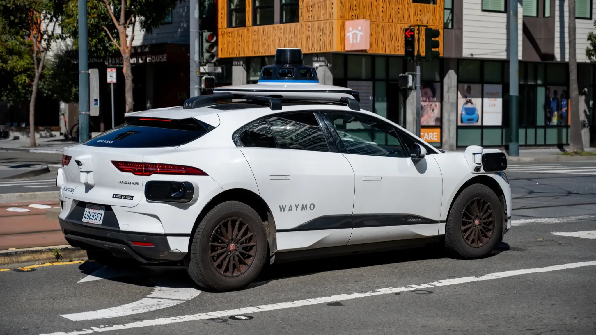 Waymo получила разрешение на роботакси в аэропорту Сан-Хосе