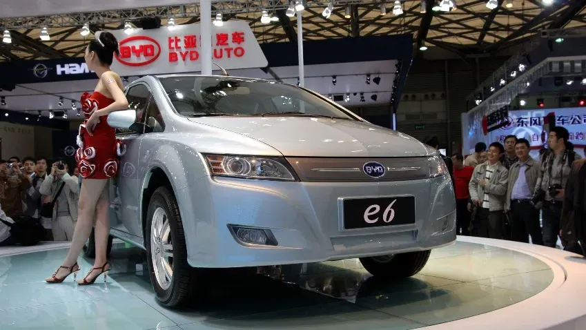 BYD обгоняет Tesla по количеству EV, но ее мечта о зарубежных рынках обходит стороной США