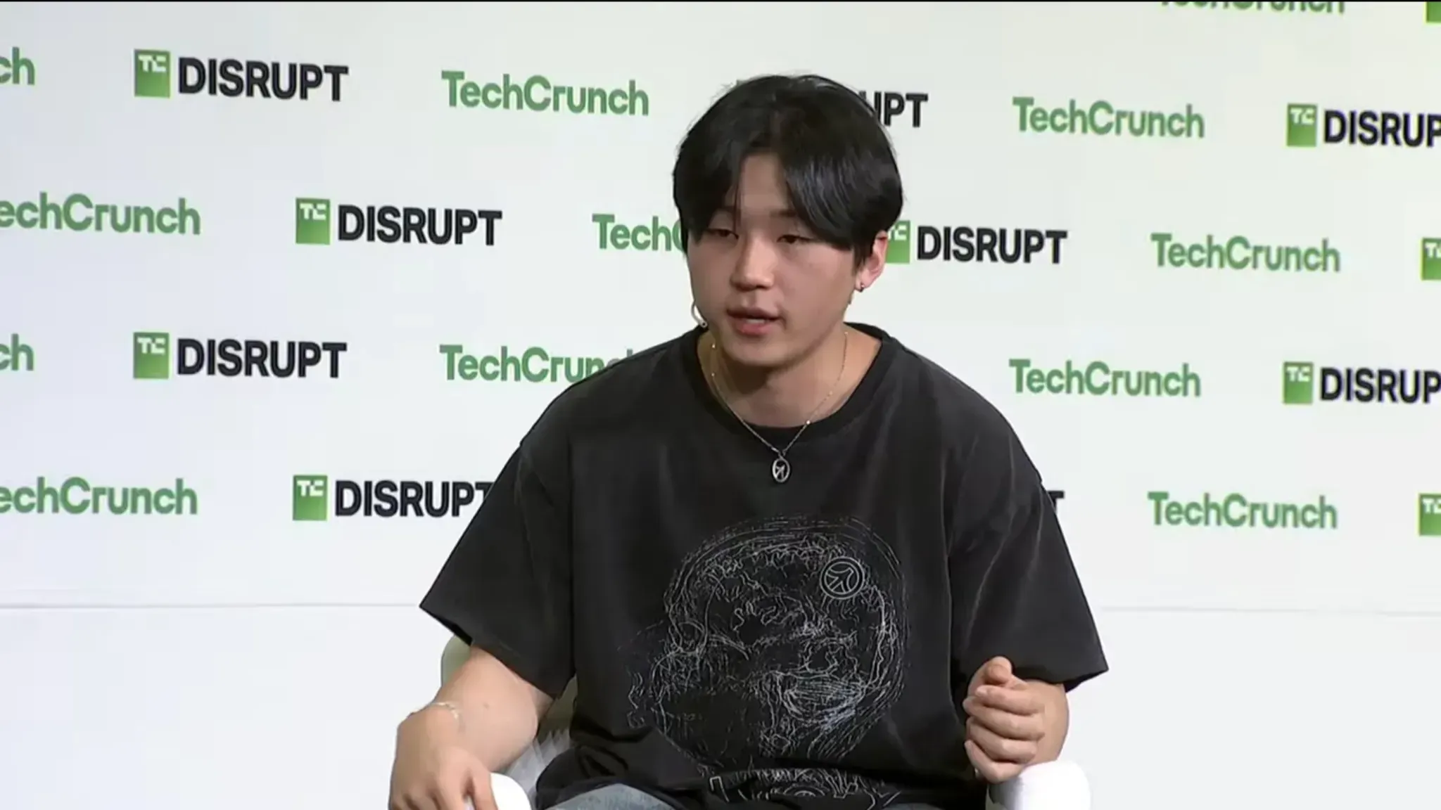 Стартап Cluely показал, как провокация привлекает инвесторов и пользователей