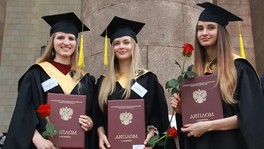 Выпускники Санкт-Петербурга первыми получили дипломы об образовании в формате NFT от «ВКонтакте»