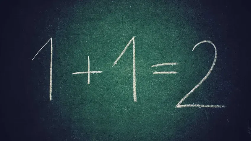 Математик обнаружил, что знак «равно» имеет более одного значения в математике