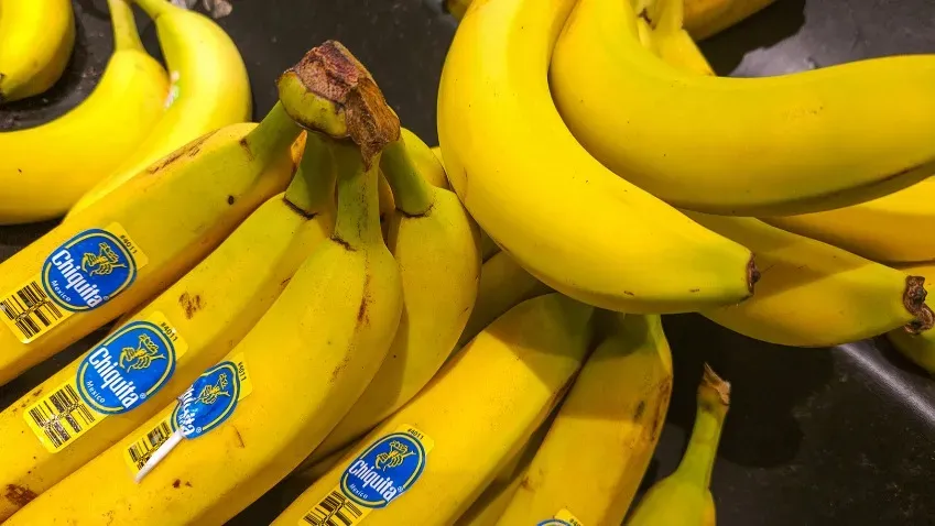 Диабетикам и людям с заболеваниями почек следует ограничить потребление бананов