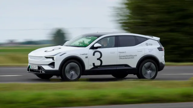 Polestar 3 установил рекорд Гиннесса пробегом 935 км на одном заряде