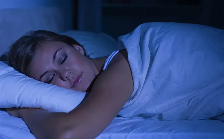 Учёные объяснили, как реагирует человеческий мозг на внешние раздражители во время сна