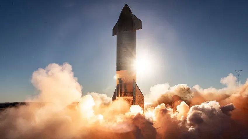 Ракета-носитель Super Heavy от SpaceX успешно приводнилась после четвертого испытательного пуска
