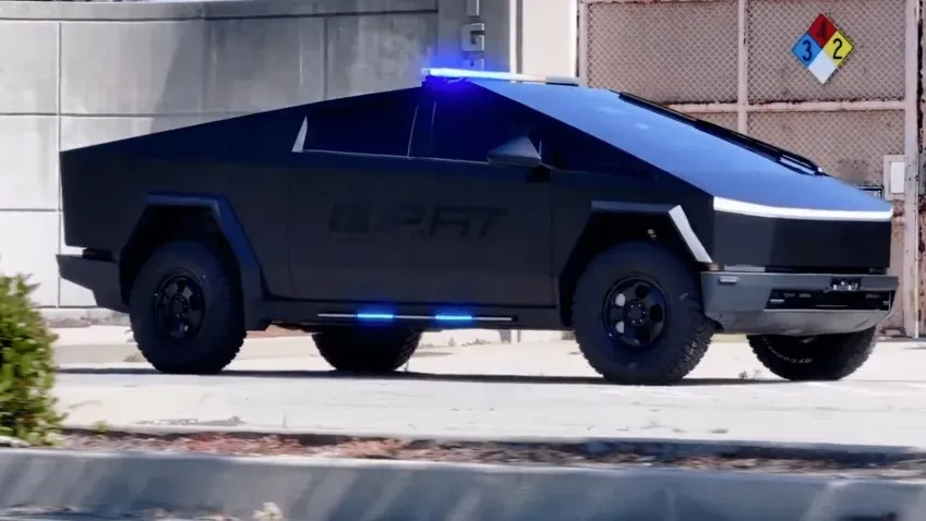 В США представили первый в мире Tesla Cybertruck для полицейских