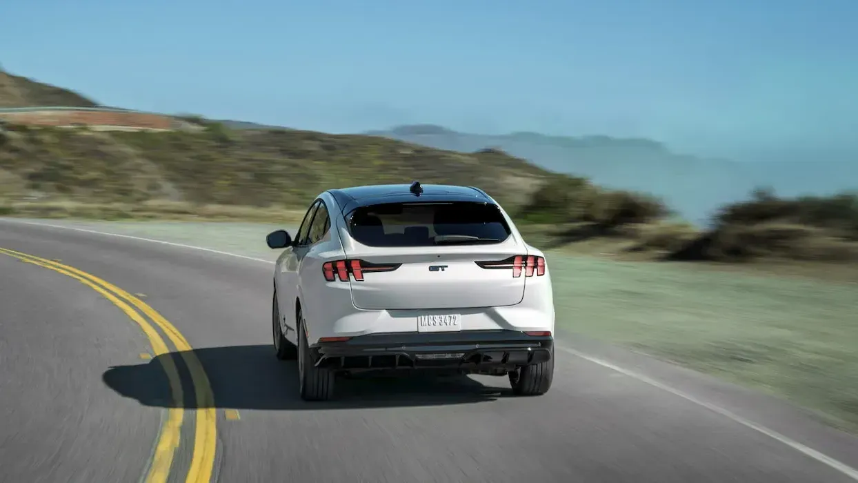 Ford показала обновлённый Mustang Mach-E GT California Special 2026 года