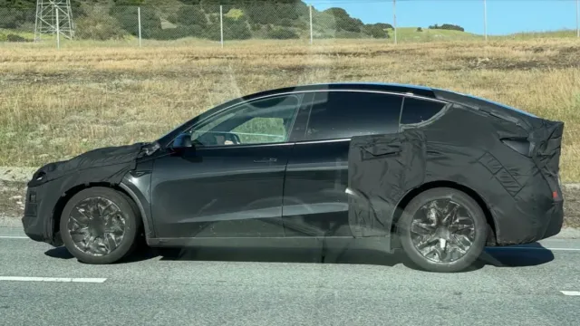 Tesla начала тесты удлинённой Model YL в США