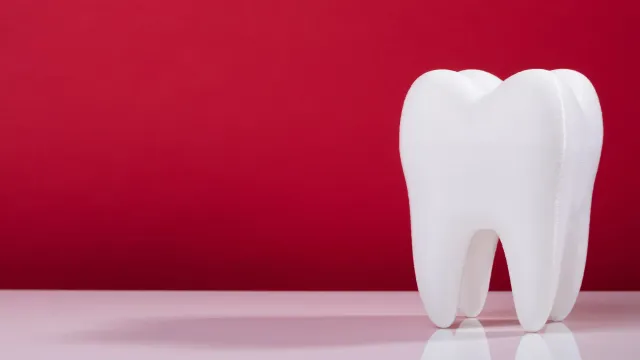 Учёные создали гель, восстанавливающий зубную эмаль без сверления