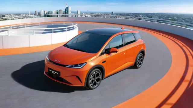 BYD представила гибридный хэтчбек Dolphin G DM-i для Европы