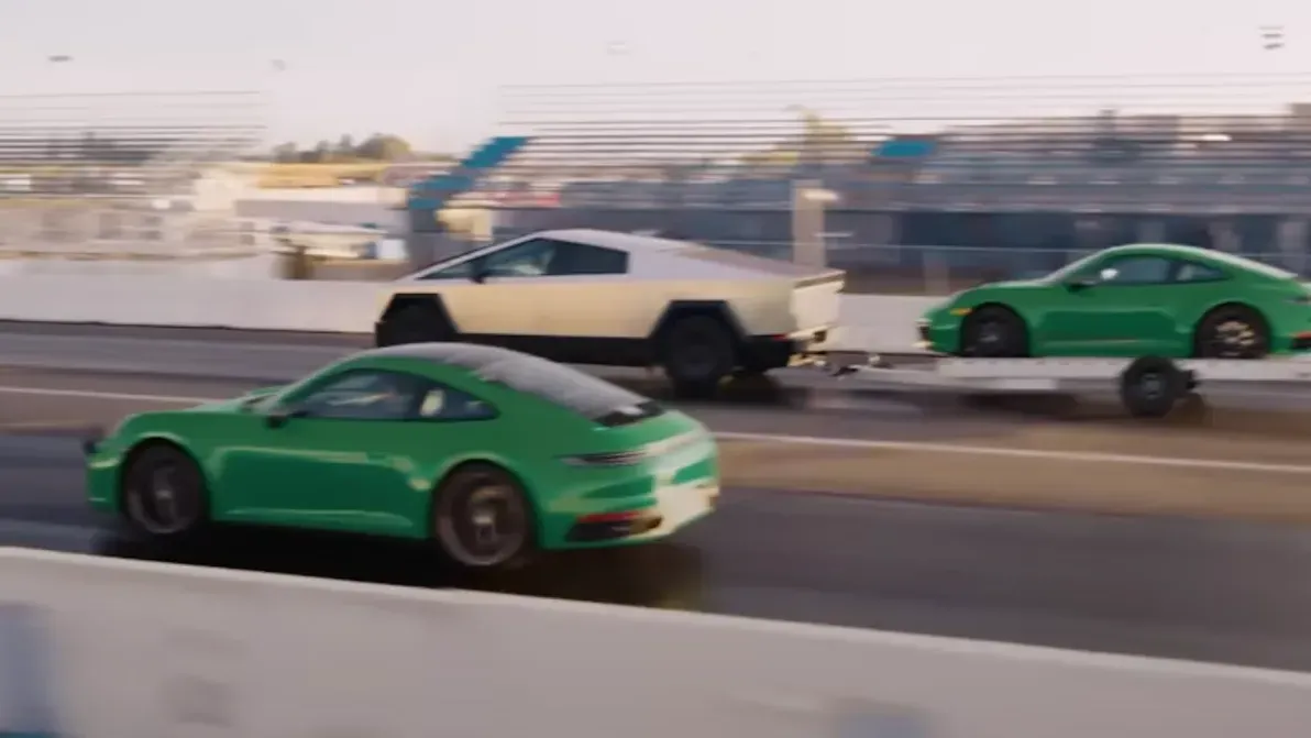 Маск заявил, что Cybertruck обогнал Porsche 911 на четверть мили, хотя гонки не было