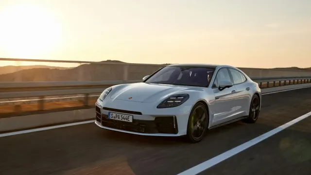 Porsche готовит полностью электрическую версию седана Panamera