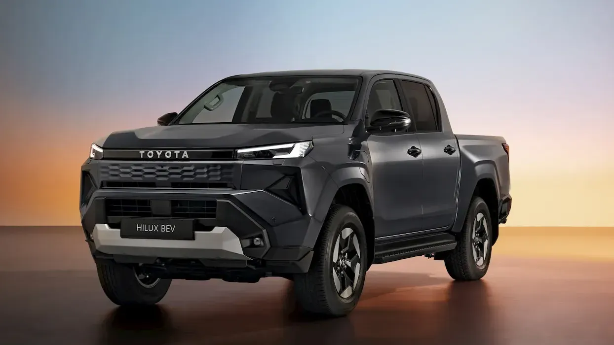 Toyota показала первый полностью электрический пикап Hilux EV