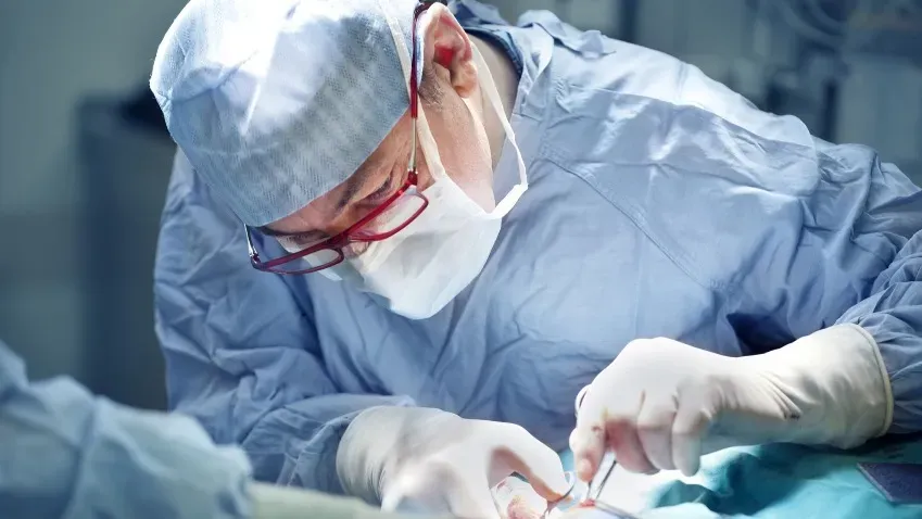 Хирург Гогиберидзе: операция на носовой перегородке не всегда избавляет от храпа