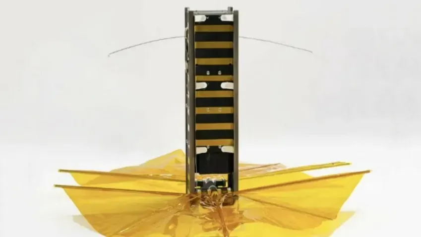 Спутник за 10 000$, изготовленный из АА батареек, поможет уменьшить количество космического...