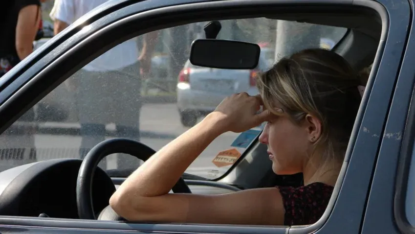 Онколог сообщила о том, что открытое окно автомобиля увеличивает риск заболевания раком