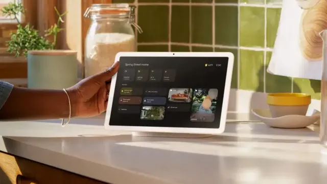 Google Home научился распознавать образы цветов и точнее управлять устройствами