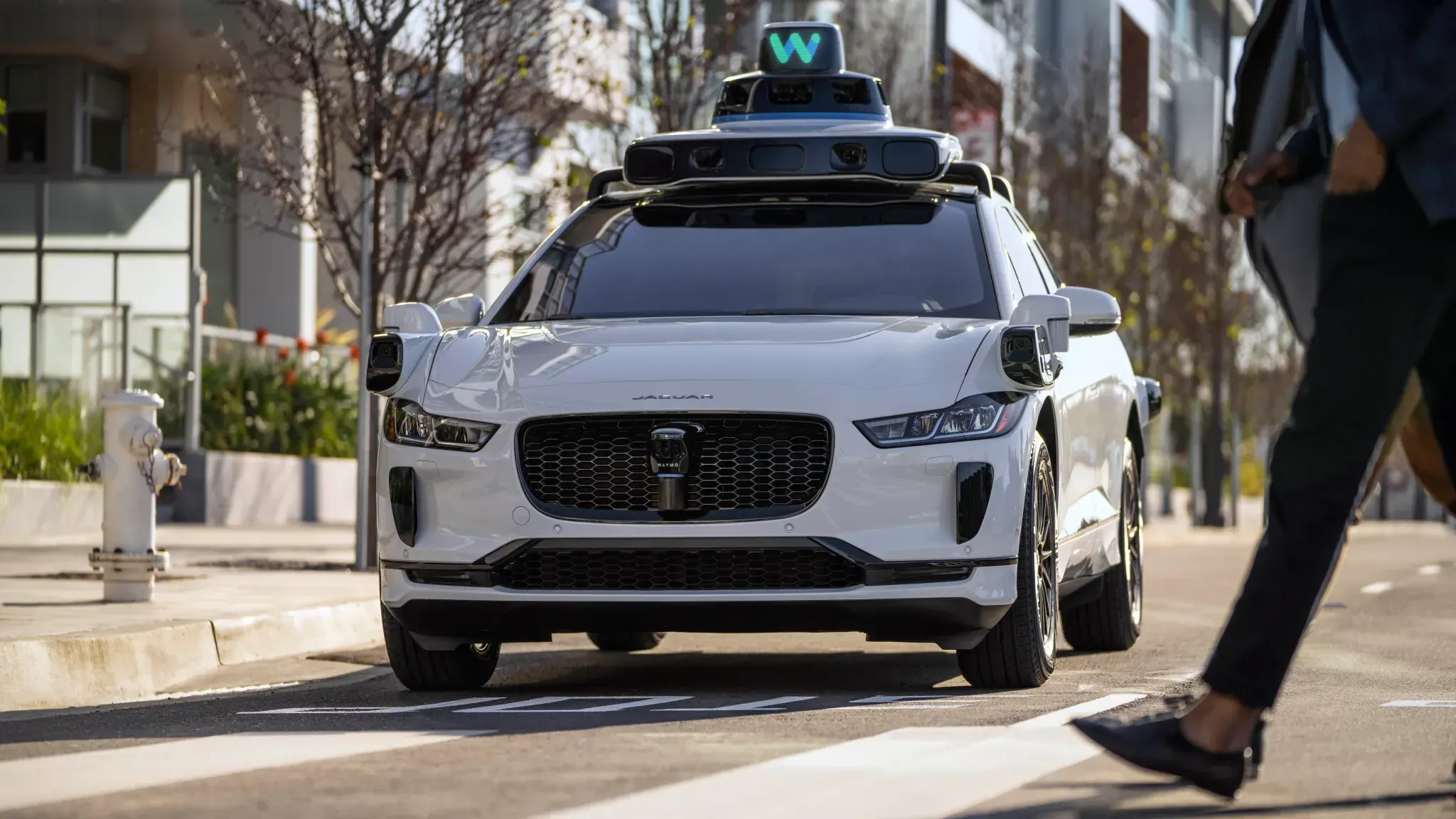 Waymo расширяет зону работы беспилотных такси в калифорнии