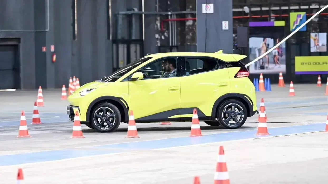 Бюджетный электрокар BYD Seagull стал хитом продаж