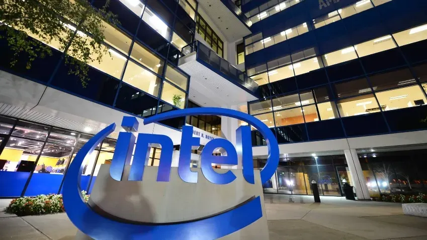 Компания Intel объяснила, как будет строить свой бизнес по созданию чипов новой эры